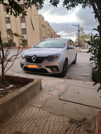 voitures-renault-symbol-2017-djelfa-algerie