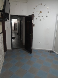 appartement-location-f1-alger-ain-naadja-algerie