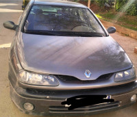 voitures-renault-laguna-1-1996-guelma-algerie