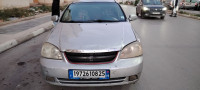 voitures-chevrolet-optra-4-portes-2008-constantine-algerie