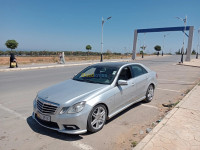 voitures-mercedes-classe-e-2009-افونغارد-bouira-algerie