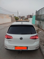 moyenne-berline-volkswagen-golf-7-2018-join-constantine-algerie