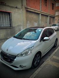 voitures-peugeot-208-2014-allure-tipaza-algerie