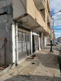 Vente local commercial  pour showroom à ainbenian alger 