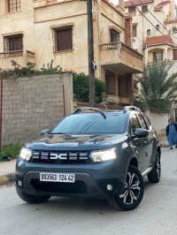 voitures-dacia-duster-2024-journee-ain-benian-alger-algerie