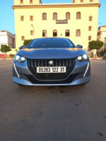 citadine-peugeot-208-2022-allure-facelift-mostaganem-algerie