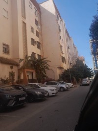 شقة-كراء-3-غرف-الجزائر-باب-الزوار