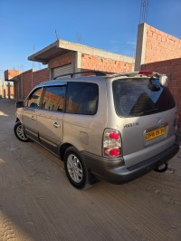 سيارات-hyundai-trajet-2009-gold-البياضة-الوادي-الجزائر