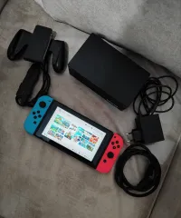 Nintendo switch V2 2023 flashée puce 128 go en excellent état 