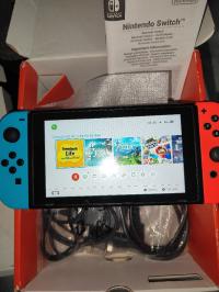 أجهزة-ألعاب-الفيديو-nintendo-switch-v2-2022-flashee-puce-128-go-excellent-etat-mode-online-باب-الزوار-الجزائر