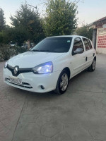 voitures-renault-clio-campus-2014-chelghoum-laid-mila-algerie