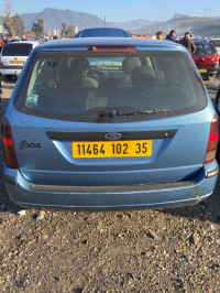 voitures-ford-focus-5-portes-2002-issers-boumerdes-algerie