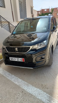 voitures-peugeot-rifter-2022-alure-babar-khenchela-algerie