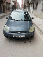 voitures-ford-fiesta-2005-batna-algerie