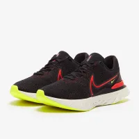 Nike Flyknit react run 