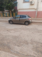 voitures-peugeot-208-2013-allure-oran-algerie