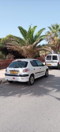 سيارات-peugeot-206-2004-بئر-الجير-وهران-الجزائر