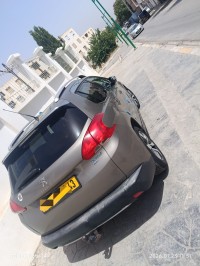 سيارات-peugeot-2008-2015-allure-ميلة-الجزائر