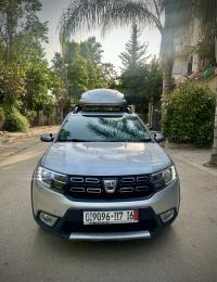 سيارات-dacia-sandero-2017-stepway-بئر-خادم-الجزائر