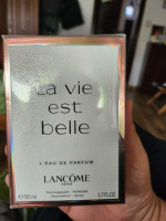 parfums-et-deodorants-la-vie-est-belle-oran-algerie