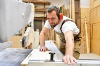 صناعة-و-إنتاج-cherche-menuisier-qualifie-mdf-et-melamine-حسين-داي-الجزائر
