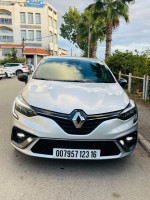 voitures-renault-clio-5-2023-rs-line-el-harrach-alger-algerie