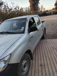 voitures-toyota-hilux-2008-double-cabine-maghnia-tlemcen-algerie