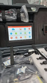 Launch X431 Pro V+ plus . Scanner auto . Valise de diagnostic automobile