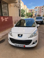 voitures-peugeot-207-2011-allure-blida-algerie