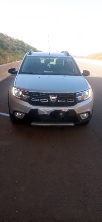 voitures-dacia-sandero-2022-boumedfaa-ain-defla-algerie