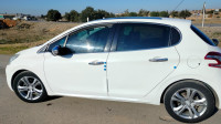 voitures-peugeot-208-2015-allure-bouira-algerie