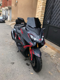 motos-et-scooters-tmax-562-yamaha-2023-cheraga-alger-algerie