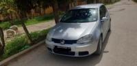 moyenne-berline-volkswagen-golf-5-2004-medea-algerie