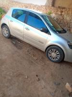 citadine-renault-clio-3-2011-night-and-day-kalaa-relizane-algerie