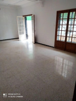 appartement-location-f4-alger-said-hamdine-algerie