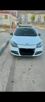 moyenne-berline-renault-megane-3-2014-blak-touche-chlef-algerie