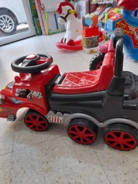ألعاب-خارجية-voiture-en-plastique-porteur-enfant-18-26-mois-الحراش-الجزائر