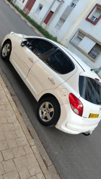 voitures-peugeot-207-2012-sportium-kolea-tipaza-algerie