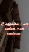 salons-canapes-profitez-de-loffre-un-salon-l-rideau-avec-tapis-et-jetee-cheraga-alger-algerie