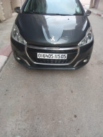 voitures-peugeot-208-2015-allure-facelift-batna-algerie