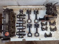 Avendre pieces moteur 1.9renault
