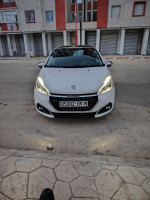 voitures-peugeot-208-2019-allure-facelift-ferdjioua-mila-algerie