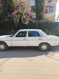 voitures-mercedes-classe-e-1983-reghaia-alger-algerie