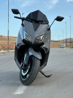 motos-et-scooters-yamaha-tmax-530-iron-lux-2018-mila-algerie