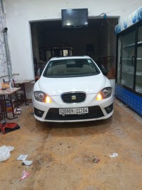 سيارات-seat-leon-2012-fr-عين-البيضاء-أم-البواقي-الجزائر