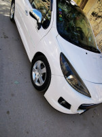 voitures-peugeot-207-2011-allure-setif-algerie