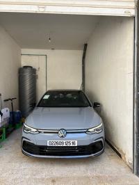 سيارات-volkswagen-golf-8-2025-r-line-الرغاية-الجزائر