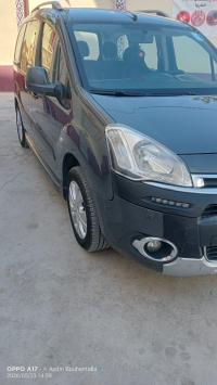 سيارات-citroen-berlingo-multispace-2015-xtr-plus-باتنة-الجزائر
