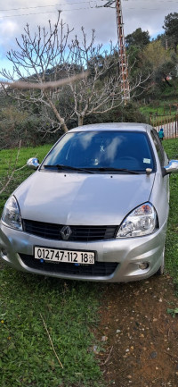 voitures-renault-clio-campus-2012-bye-chekfa-jijel-algerie