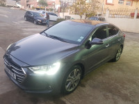 voitures-hyundai-elantra-2017-berrouaghia-medea-algerie